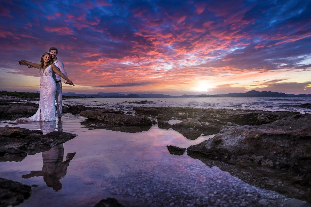 Hochzeitsfotograf Mallorca, Ibiza & Menorca romantisches Hochzeitsshooting am Meer